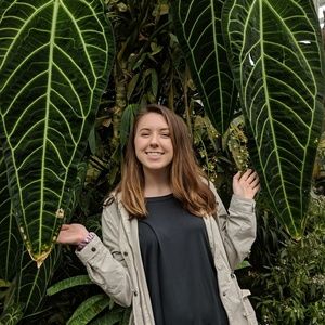 Meet your Posher, Adrienne